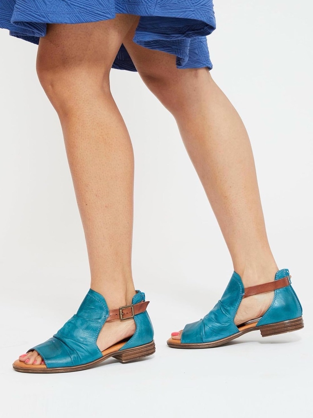 Miz Mooz Dipper Sandals Size 39 Turquoise Blue Leather Peep Toe